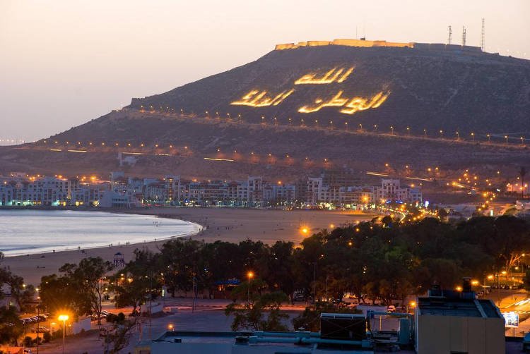 la-plage-d-agadir-1483792223